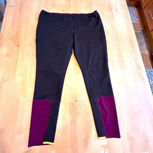 Lucy Tech Black Purple Capri Leggings size…XL